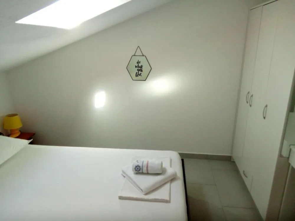 Apartment Sutalo with Hot Tub