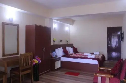 Zero to One stay - Hotel Khandroling (HKL)