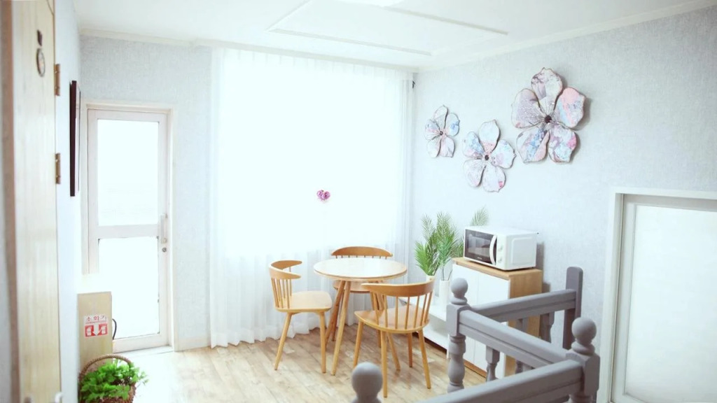 Unni House