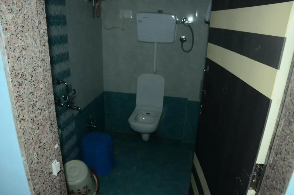 1 BR Guest house in Near Kashid Beach, kashid, by GuestHouser (E53A)