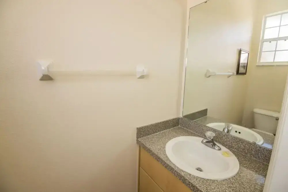 Lake View Townhome Near Disney
