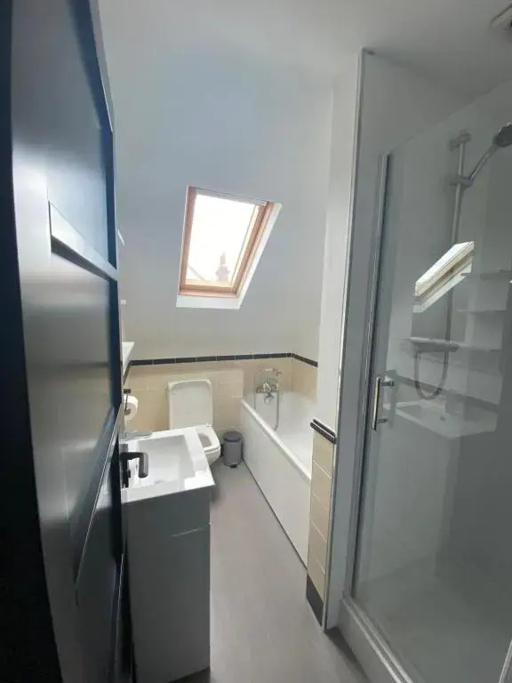 Pristine 2 bedroom apartment with off street parking