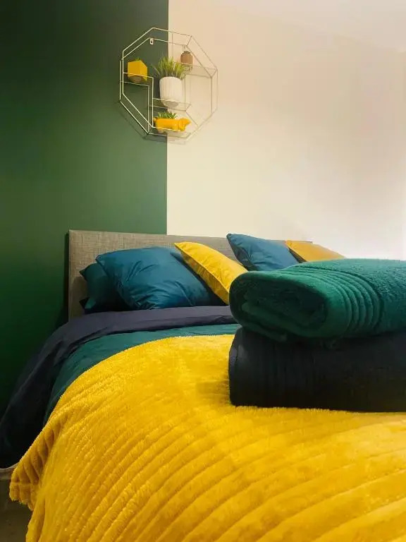 #0110 Lovely One bedroom apartment - Free parking