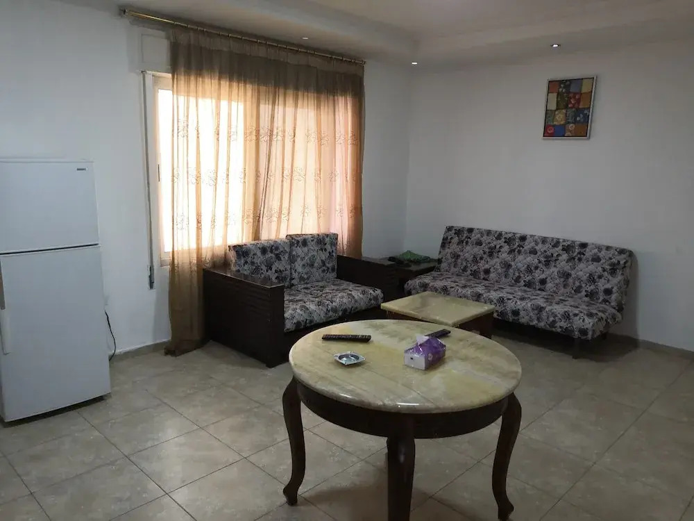 Amnah Apartments