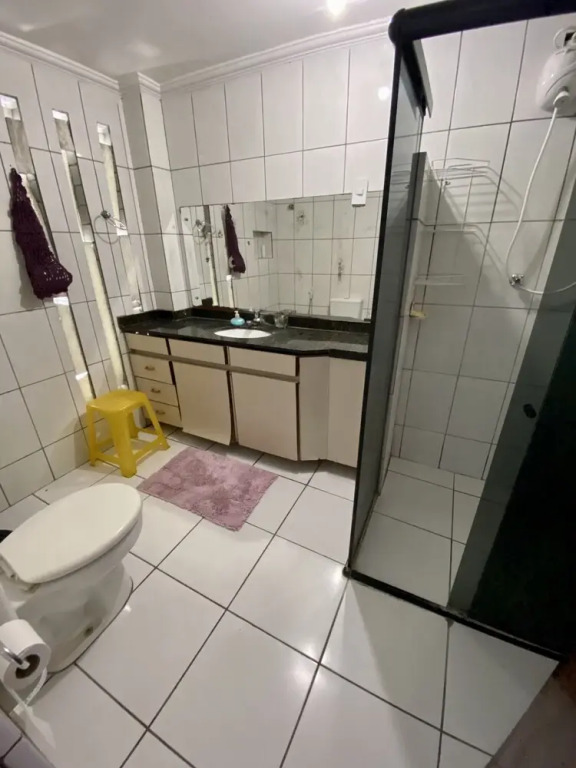 3 quartos a 2 quadras da Praia