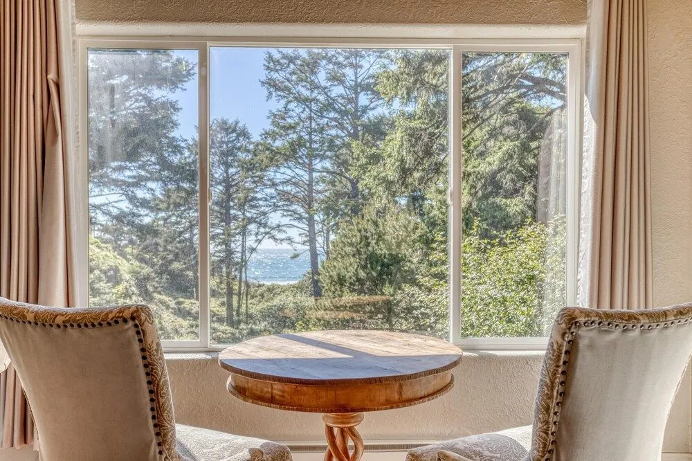 Stunning Ocean Views and Hot Tub Retreat - Elegant Coastal Sanctuary