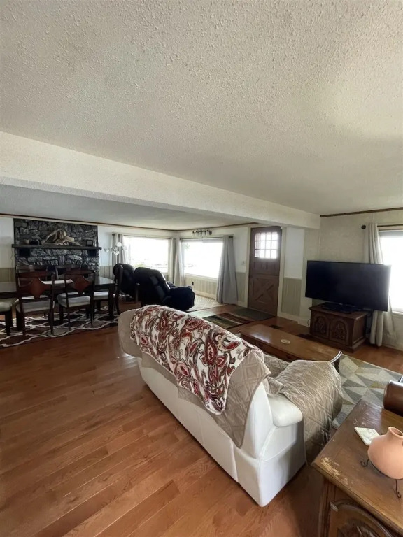 Jordan Bay Getaway Limit 8 3 Bedroom Home by RedAwning