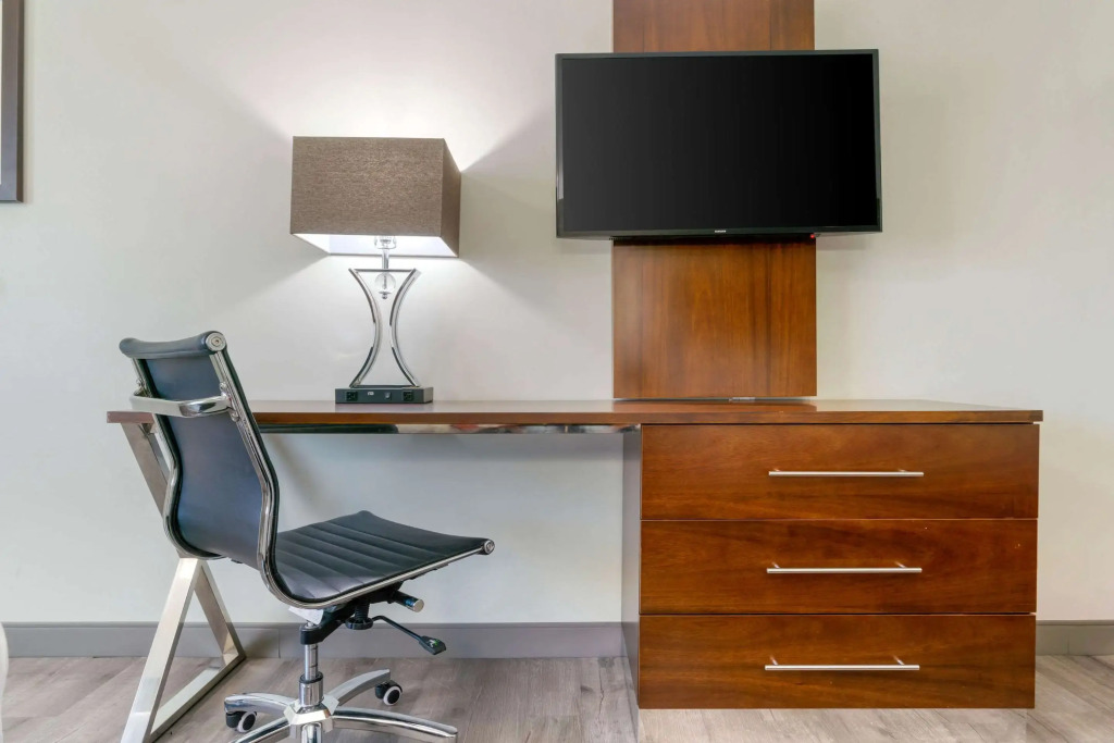 Antioch Inn and Suites