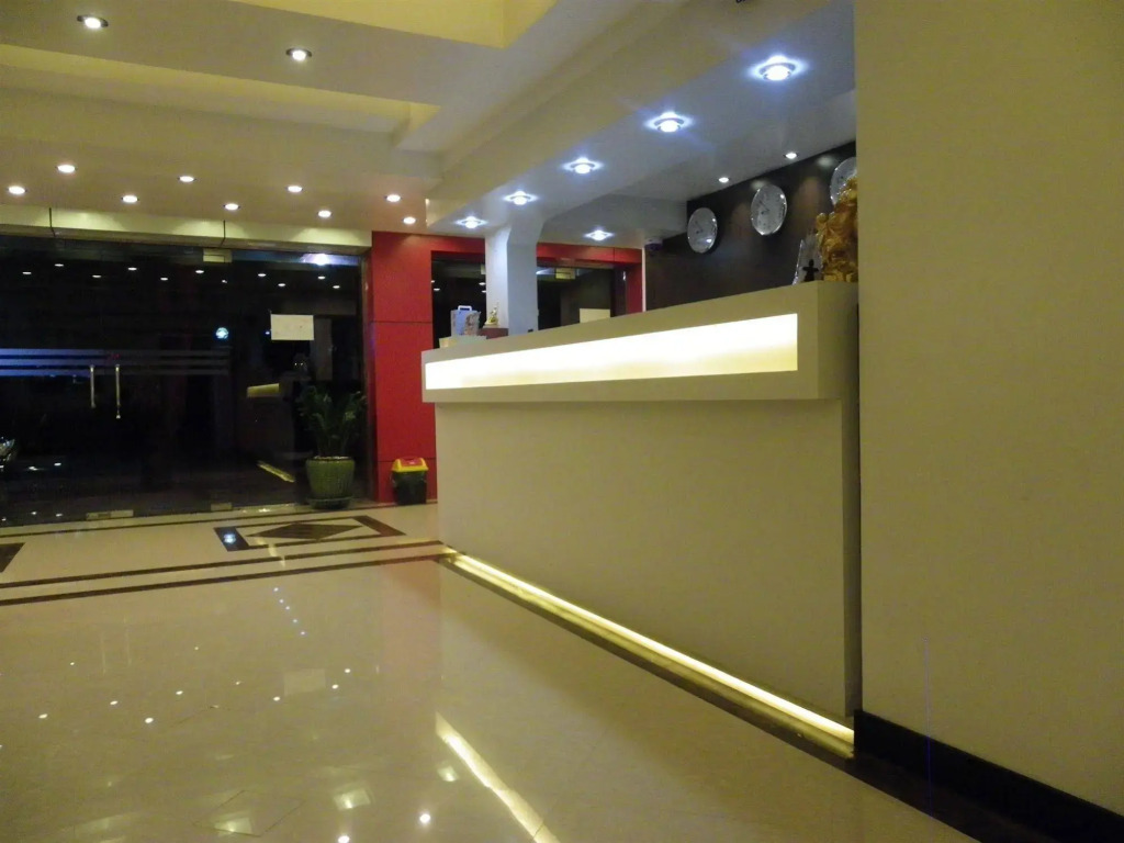 High Five Hotel