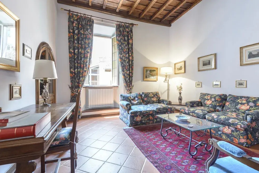Luxury City Center Apartment