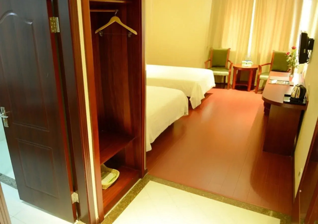 GreenTree Inn Shanghai Waigaoqiao Free Trade Zone Express Hotel
