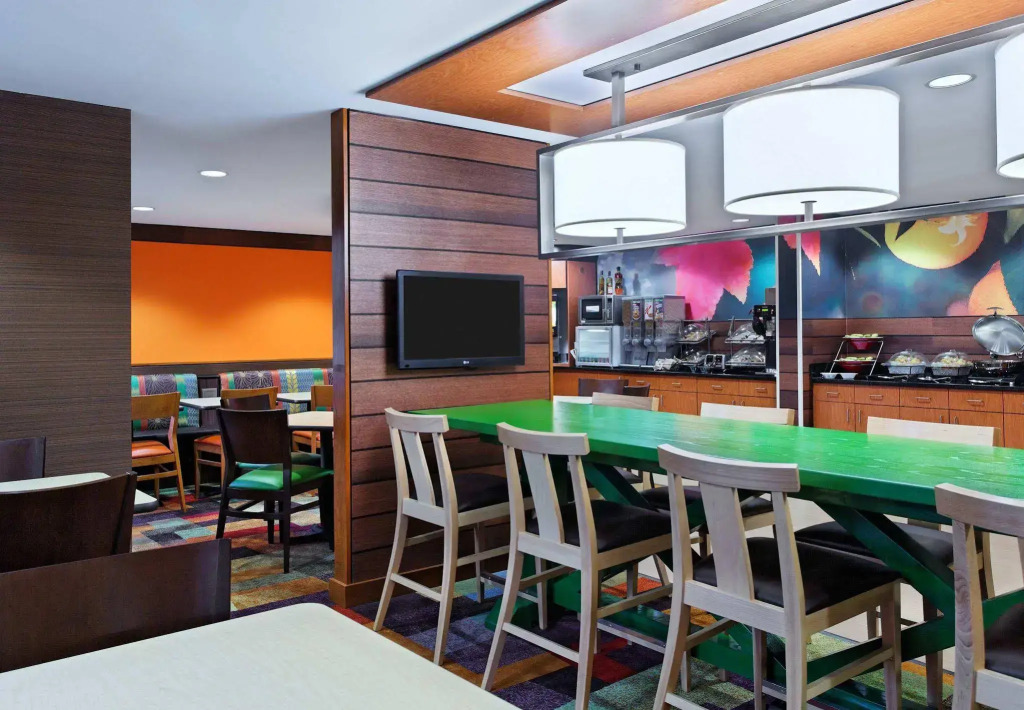 Fairfield Inn & Suites Charlotte Arrowood