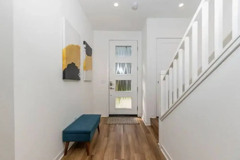 Private Room With Shared Bathroom