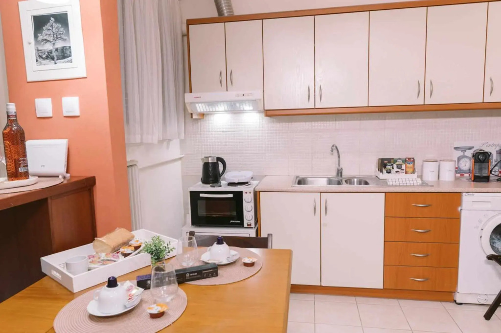 Anthi's House