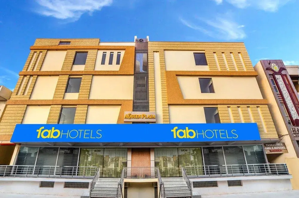 FabHotel Aqueens