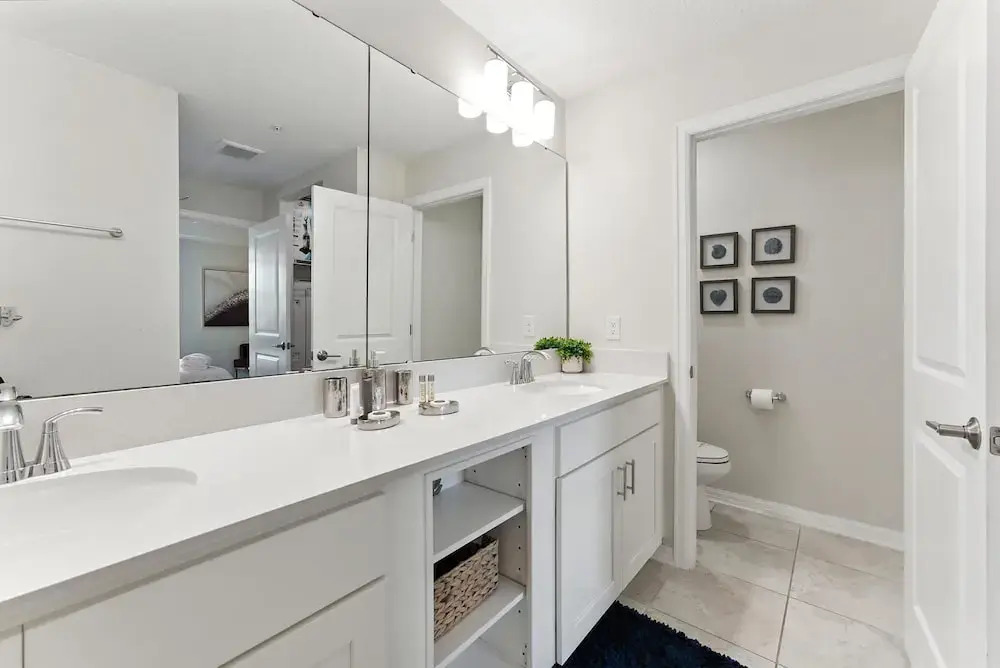 Beautiful Lakeview Retreat Near Disney