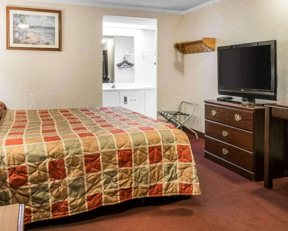 Rodeway Inn Madison Heights - Detroit