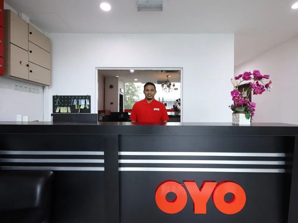OYO 89497 Dream Nur Hotel