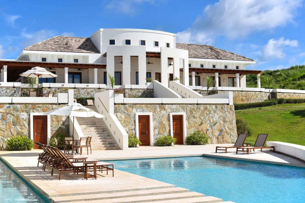 Las Verandas Hotel & Villas