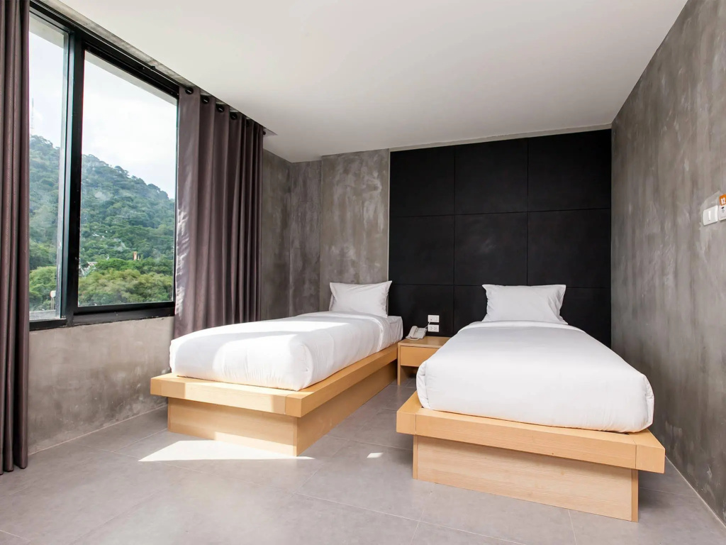 B2 Phuket