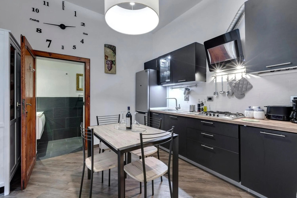 Geppi's Apartments