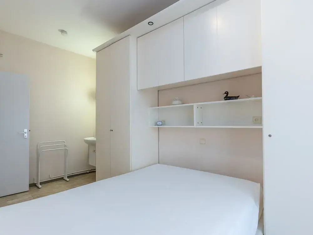 Ground Floor Apartment With sea View and Garage