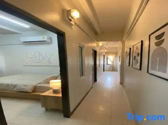 Hostel Bangkok Airport Comfort By MaTong " Near Suvarnabhumi Airport BKK "