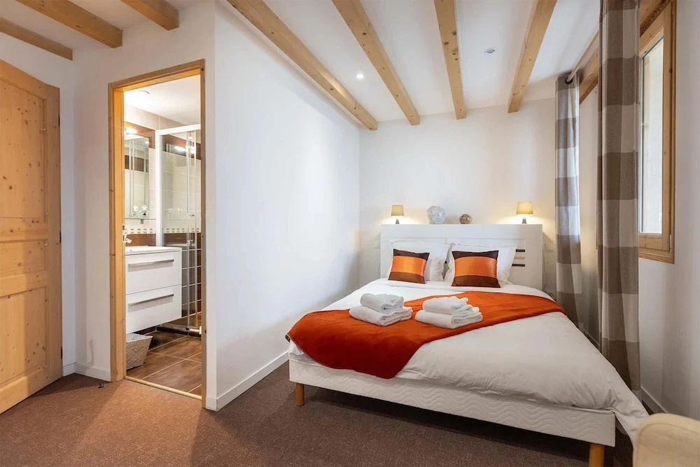 Chalet in Paradiski With Spa & Valley Views