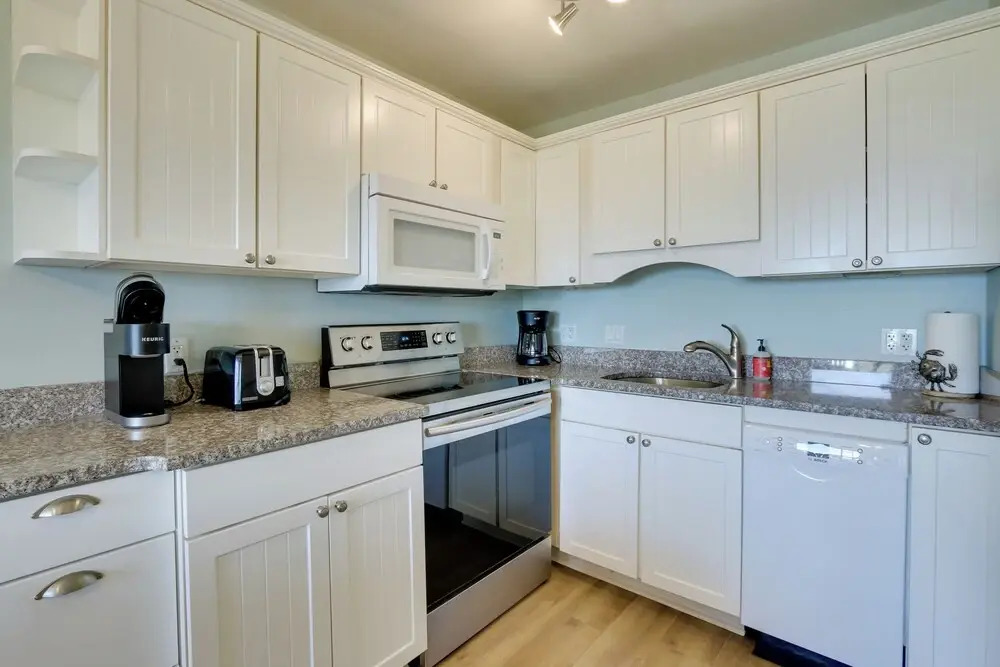 Oceanfront Breakers 137 Condo w/ Sunrise Views!
