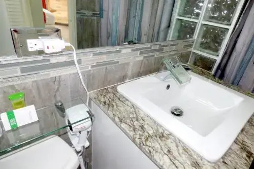 Beach One Bedroom Suite A22