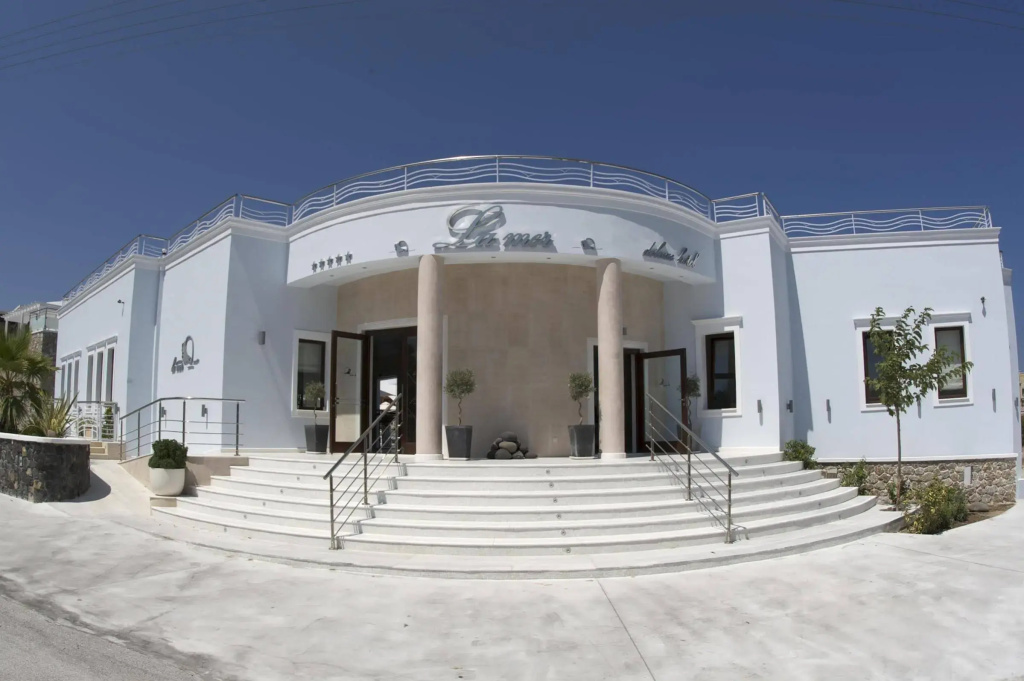La Mer Deluxe Hotel & Spa
