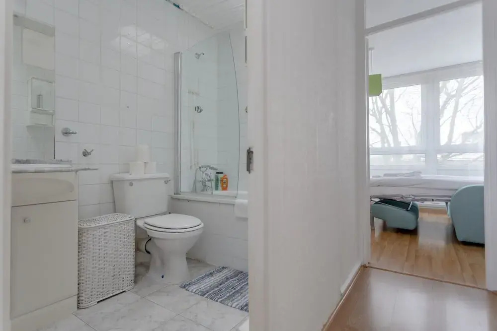Regents Park View Apartment