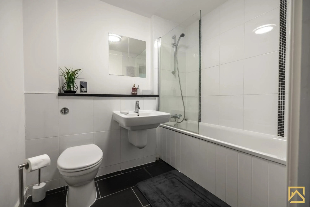 Modern 1 bed in central MK, Free Parking, Smart TV, Manhattan House