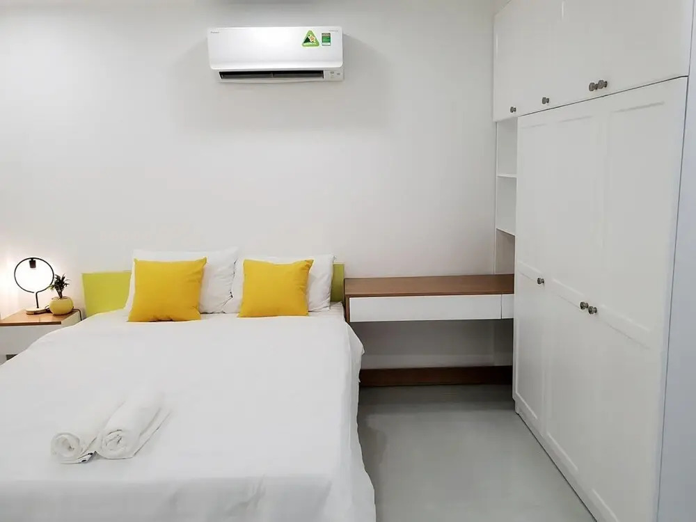 Yelo Hostel & Cafe