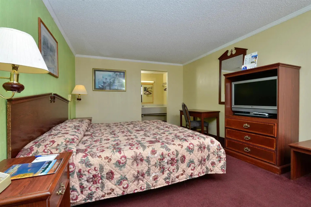 Americas Best Value Inn Camden