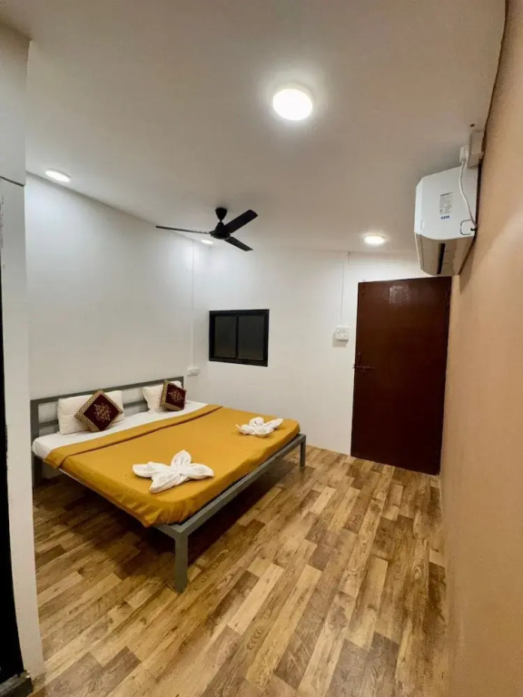Paradise A Social Hostel