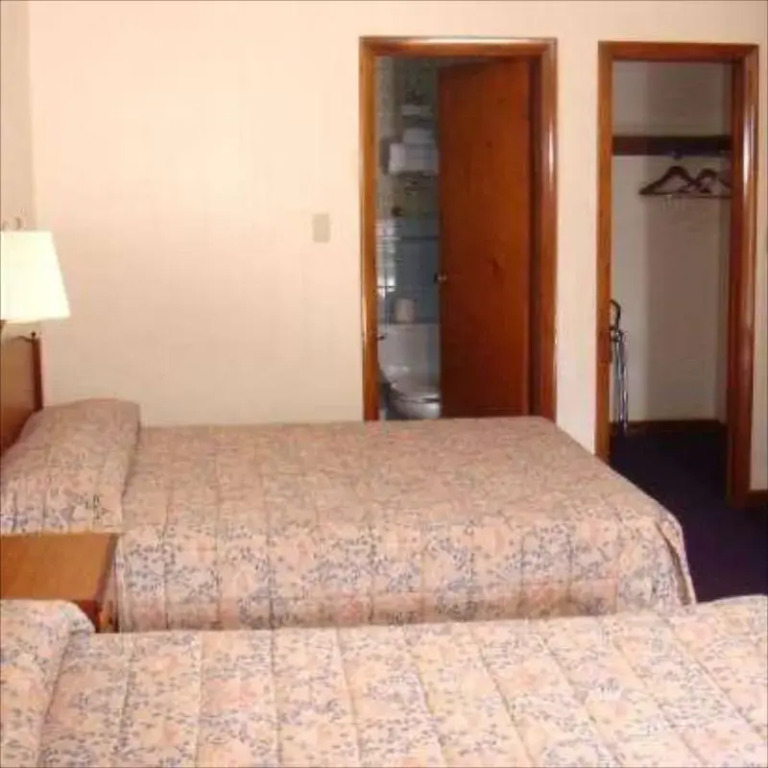 Wesley Inn & Suites