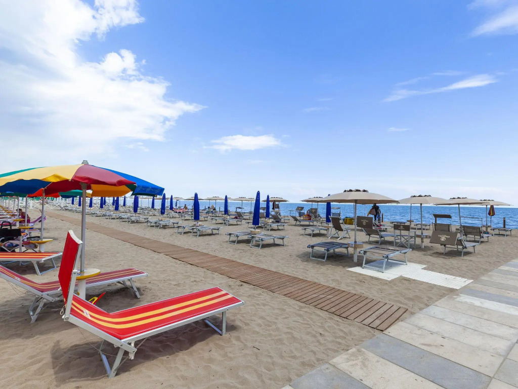 Cute beachfront apartment in Rosolina Mare, close to Venice.