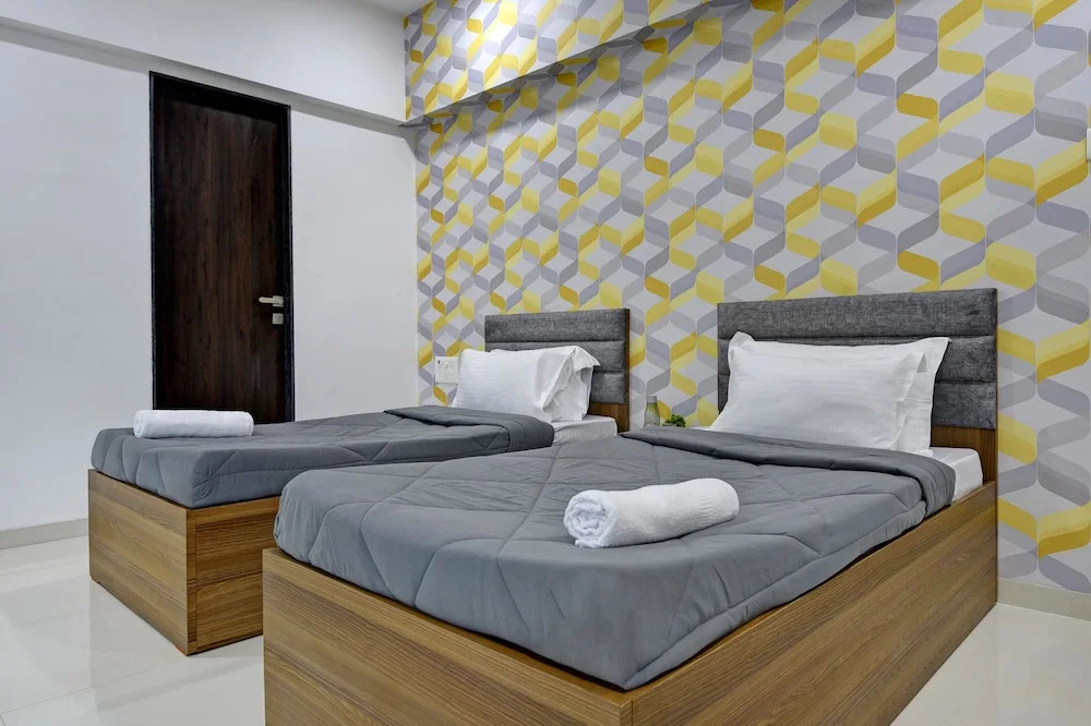 Hsquare Luxury Apartments Goregaon