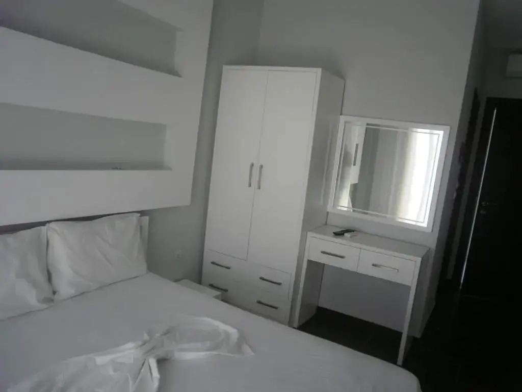 Royal Blue Hotel
