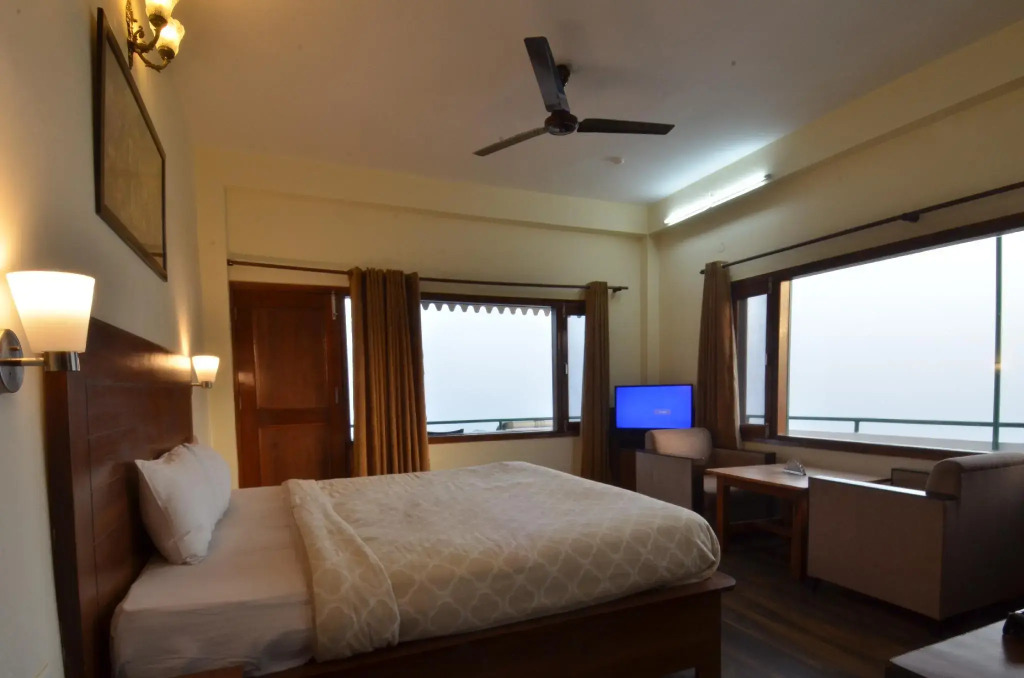 Hotel Birds View Kasauli