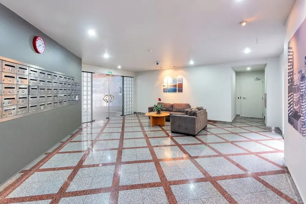 Chic & Stylish Apartment with Parking