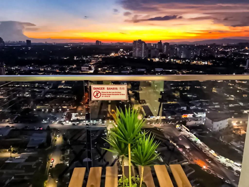 KSL CityMall 9-12pax PrivateLift｜SmartTV65in（A21）