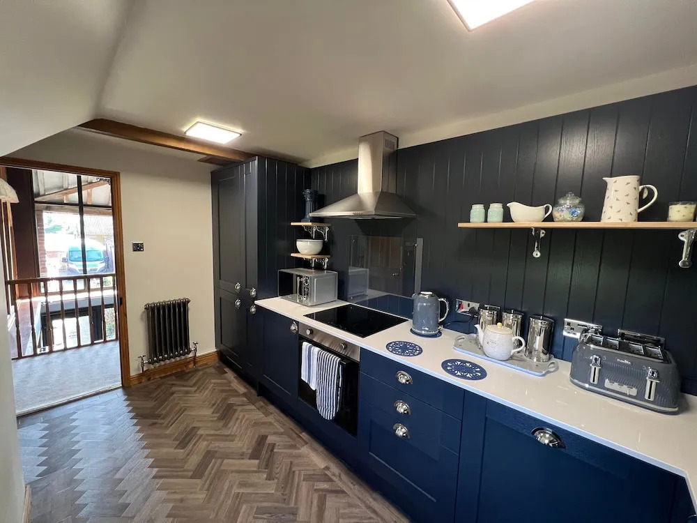 Boutique Barn - Sleeps 4 Parking & Private Garden