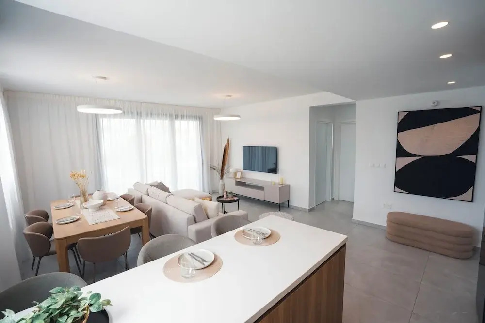 Mira Paphos - 2bdr Apartment With Private Terrace