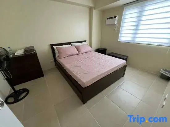 Q Inn Serin East, Tower 2, Behind Ayala Malls, Tagaytay City