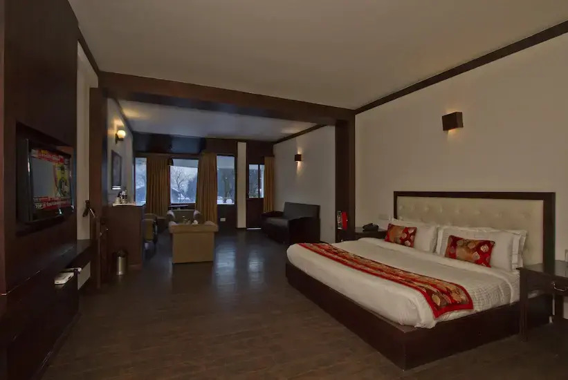 The Whispering Inn Resort & Bar Old Manali