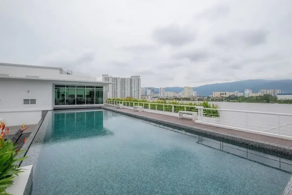 Seafront Duplex Suite at Georgetown