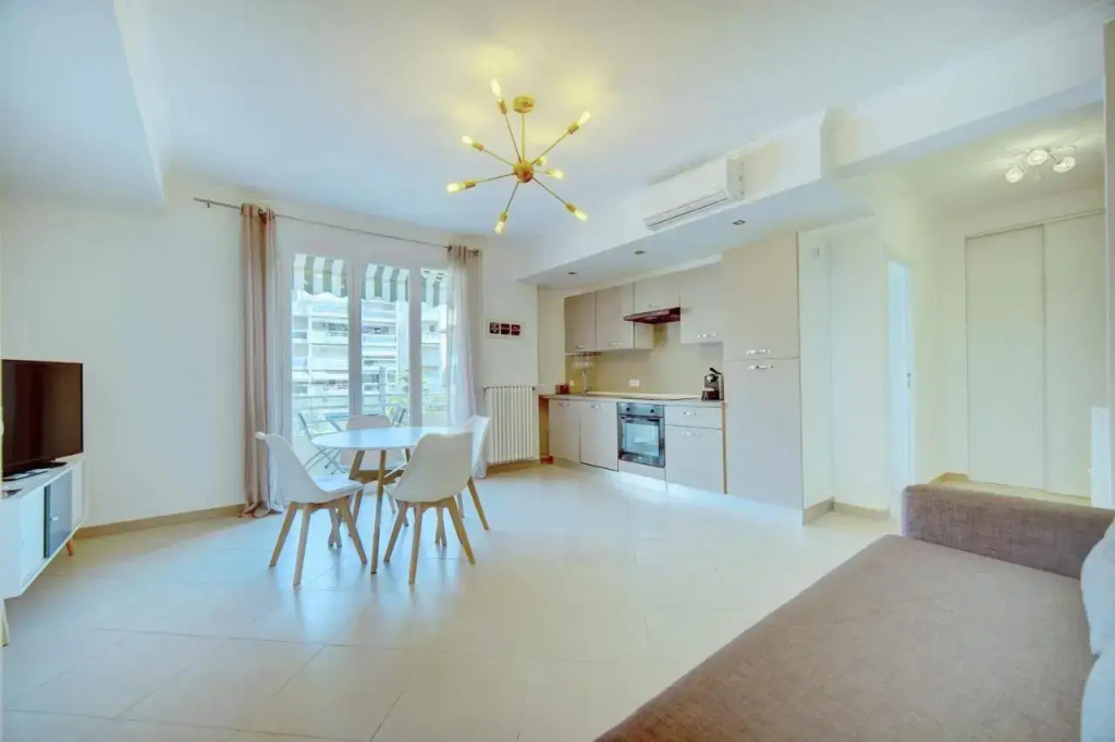 IMMOGROOM - Terrace - AC - 2 bedrooms - City center