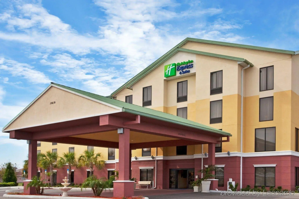 Holiday Inn Express Hotel & Suites Port Richey by IHG